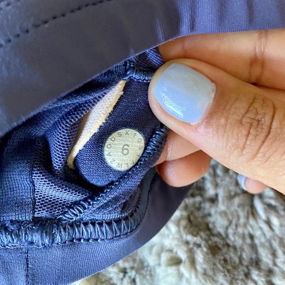 Lululemon sports bra - Picture 5 of 5